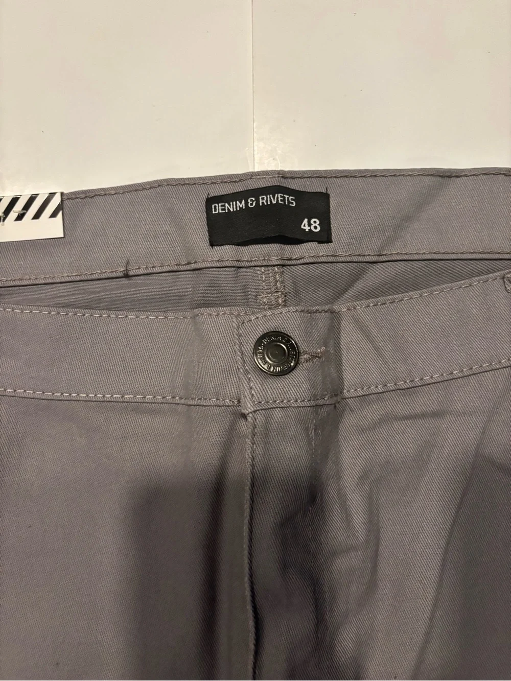 Denim & Rivets Mens Stretch Pants Gray Straight Leg 5 Pocket/ Sizes Vary NWT